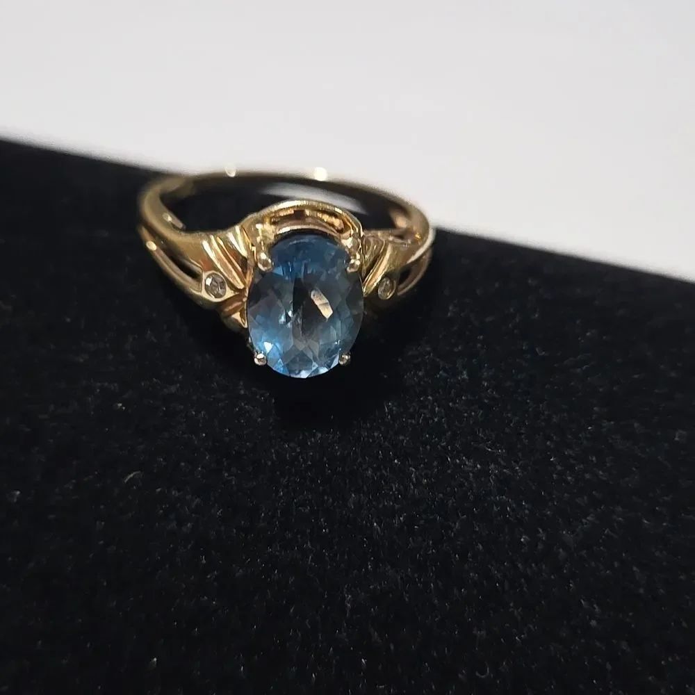 10k Yellow Gold Blue Topaz And Diamond Ring